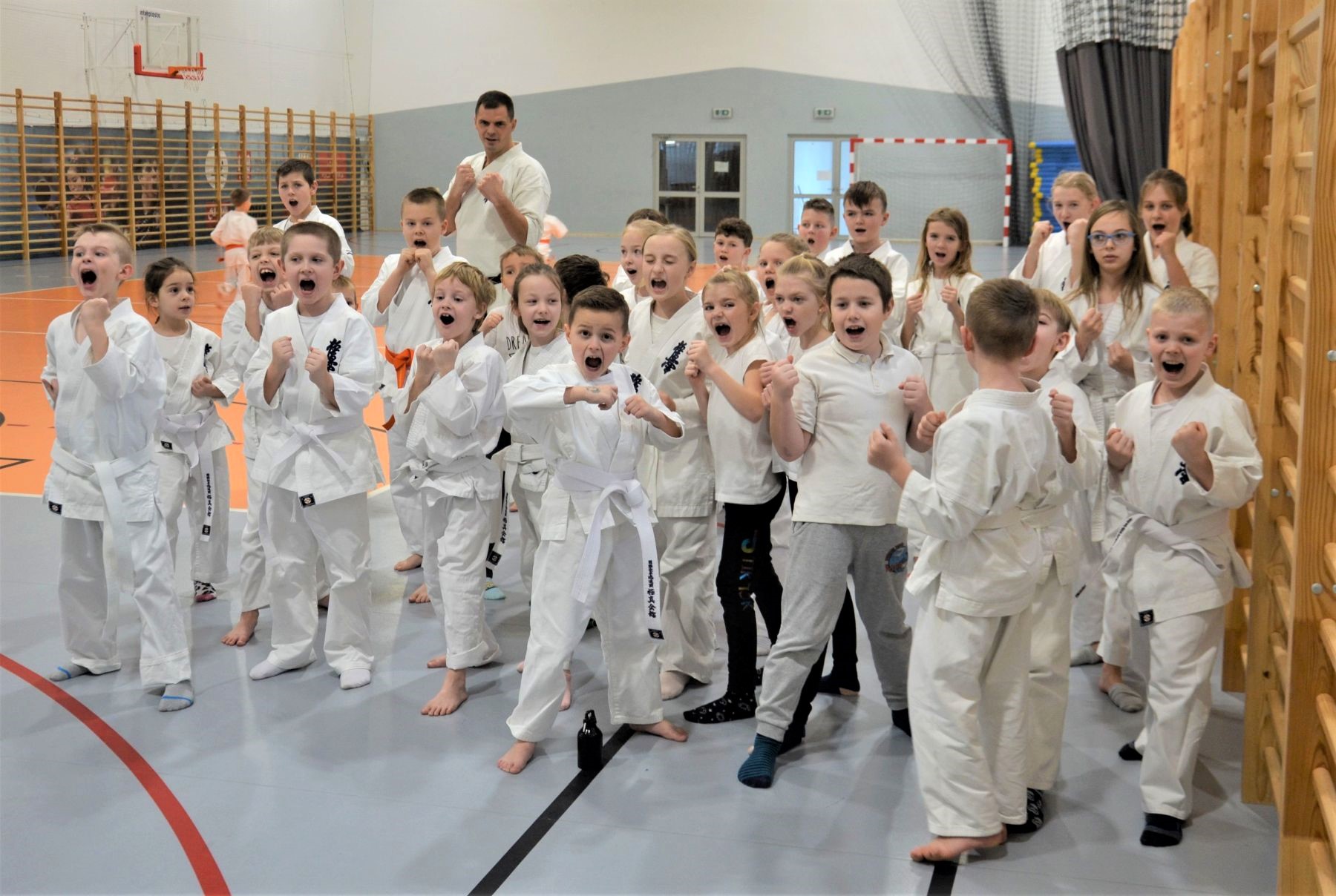 Młodsza grupa Karate